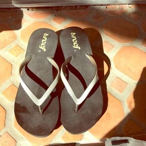 Reef Krystal Star Flip Flops